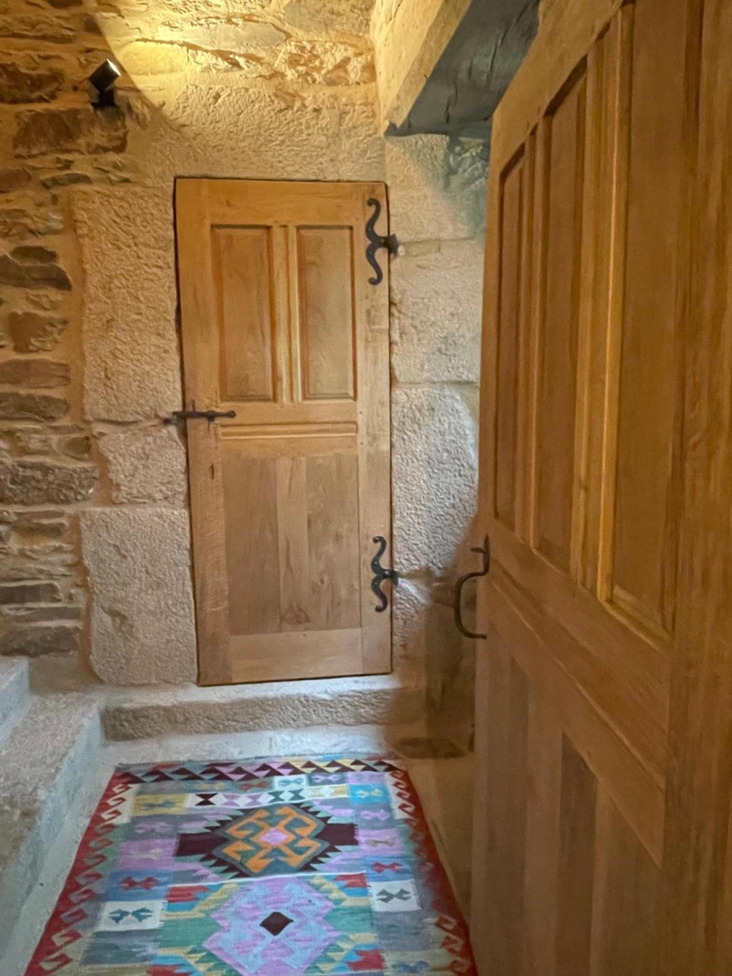 Manoir Medieval Du XV Ieme Siecle Minihy-Treguier ภายนอก รูปภาพ